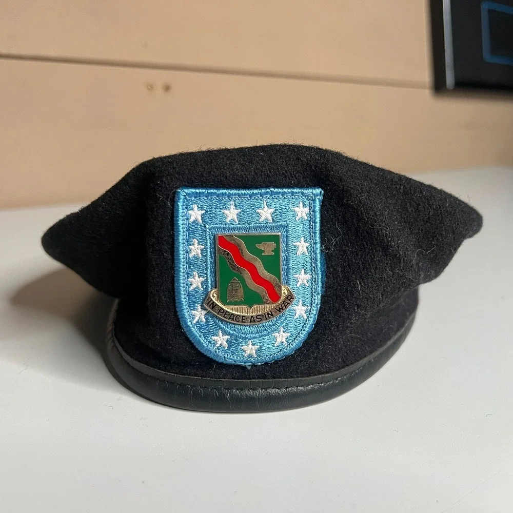 US Army 1st Engineer Battalion Black Wool Beret In Peace As In War Flash Crest